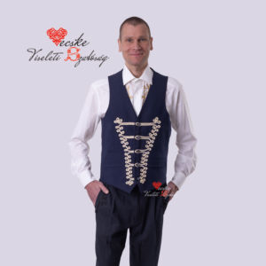 Bocskai zsinórral díszített kék mellény