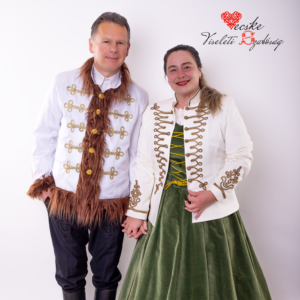 Fehér mente aranyzsinóros