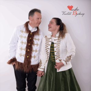 Férfi Mente Fehér Arany zsinórozással