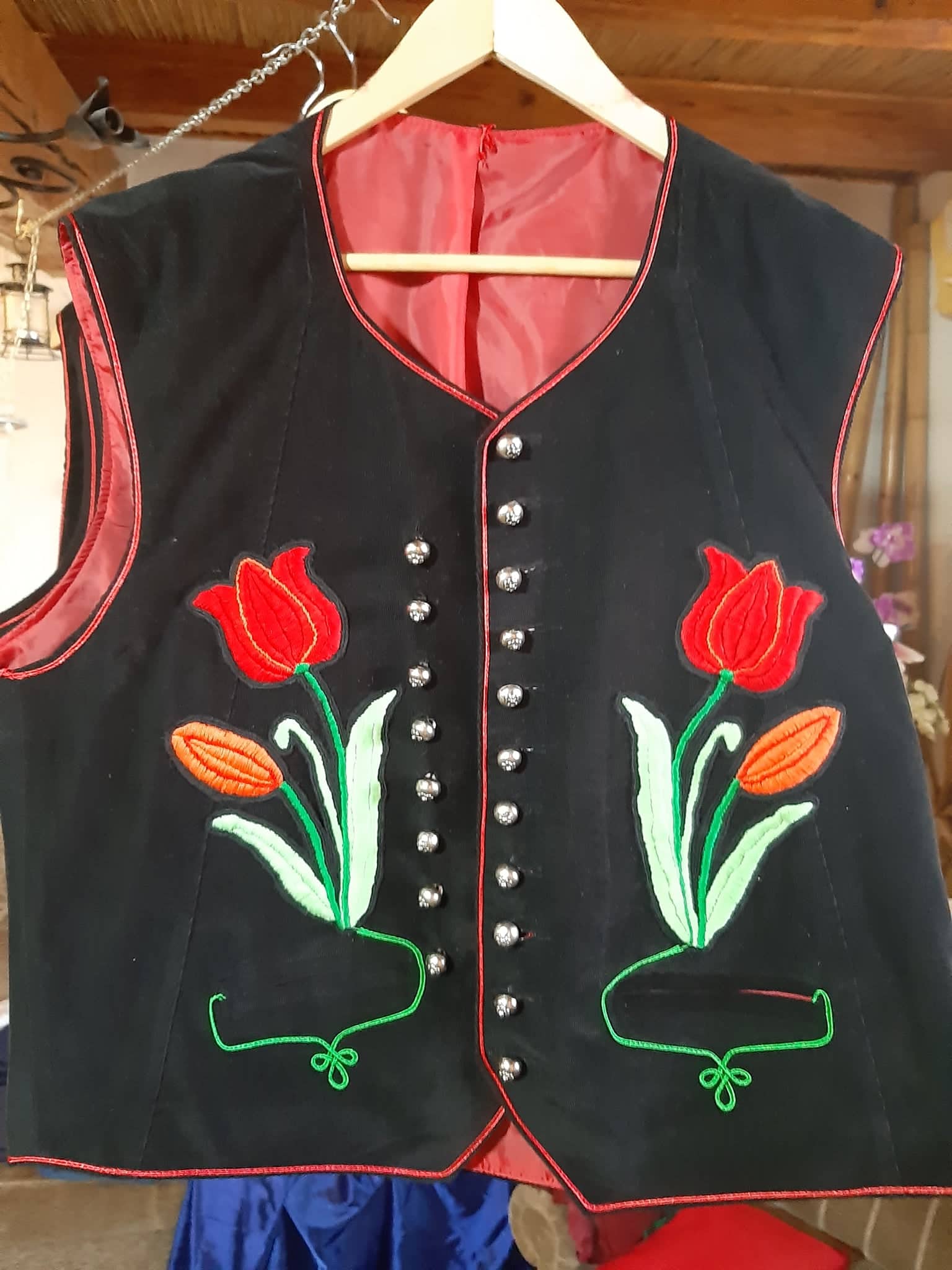 Férfi Tulipános Mellény Pityke gombbal